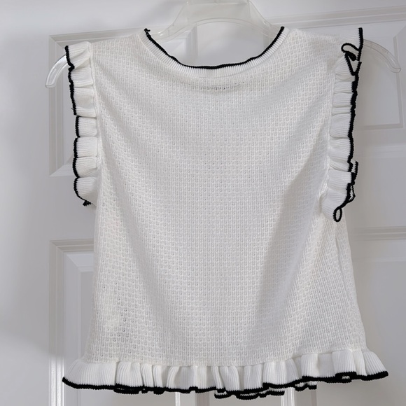 ZARA Sweater Vest NWT with Ruffles and black trim size L - Picture 2 of 5